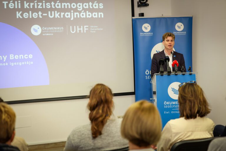 Több mint 20 ezer ember téli túlélését segítő programot indítunk Kelet-Ukrajnában